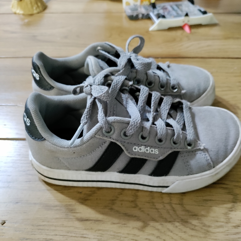 Toddler boys Adidas 12k